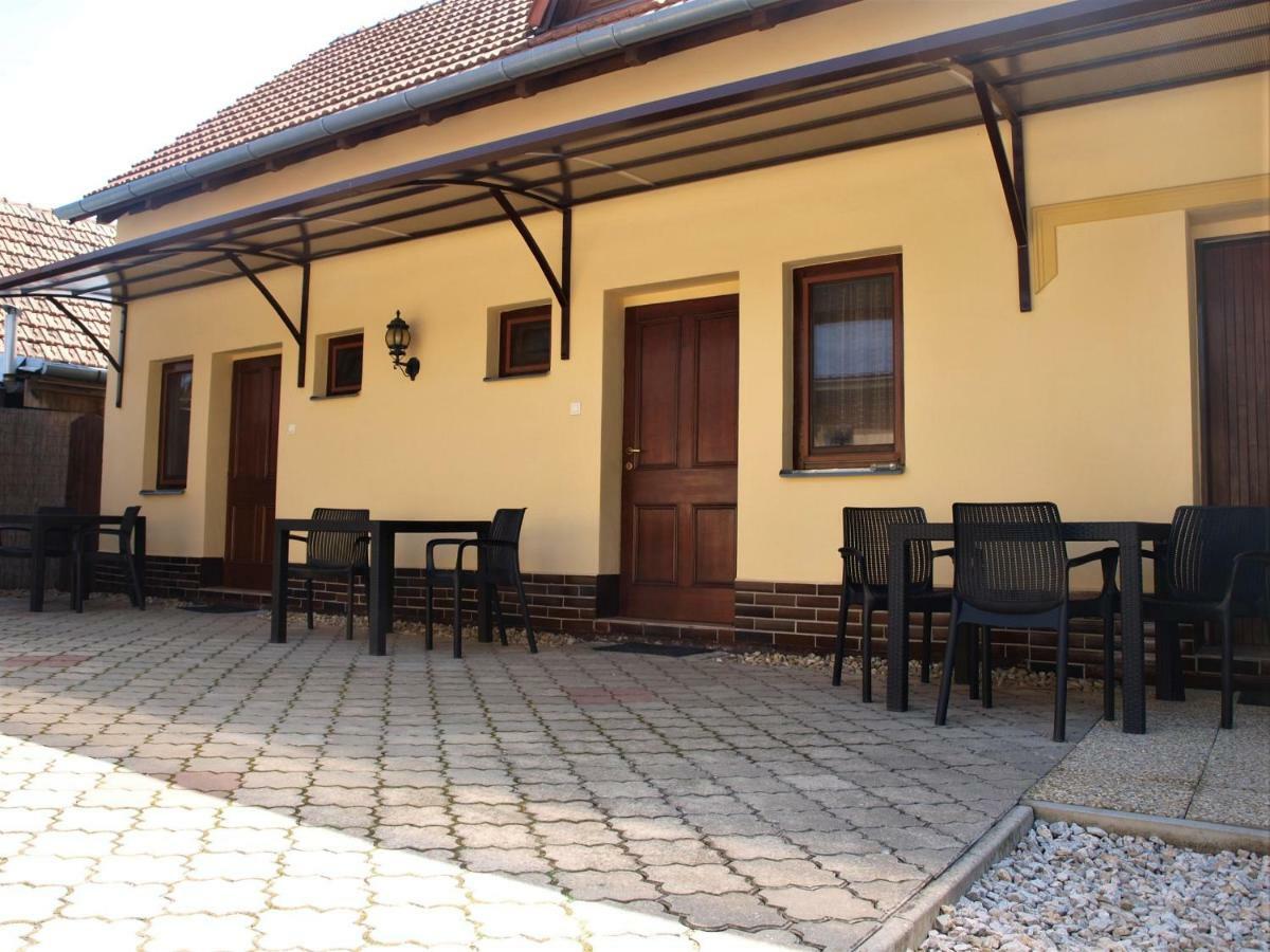 Apartmany Judita Kissova Velky Meder Luaran gambar