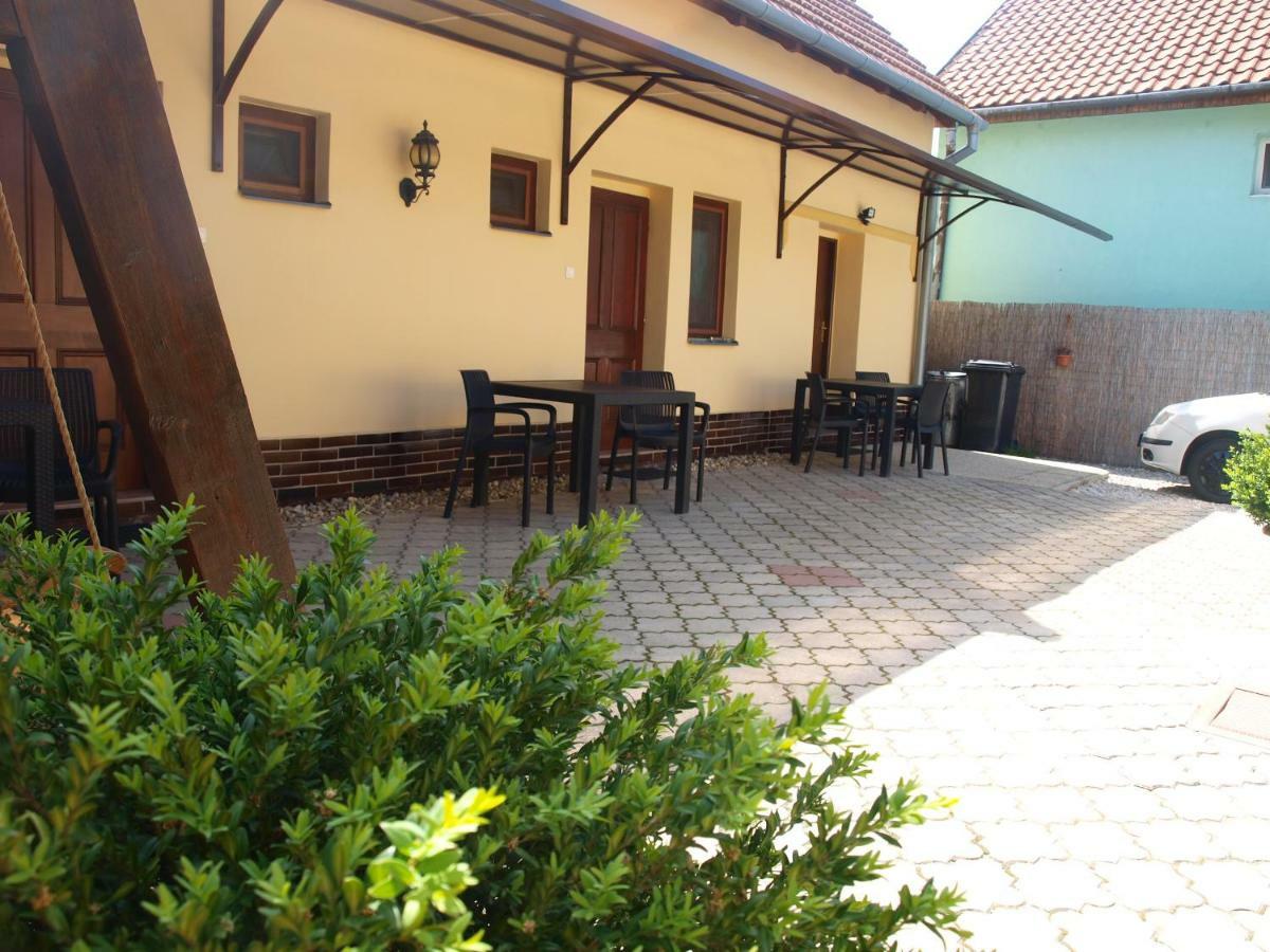 Apartmany Judita Kissova Velky Meder Luaran gambar